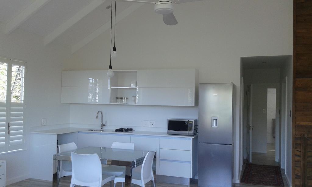 Pangsapuri 270 m² dengan 2 bilik tidur dan 2 bilik mandi peribadi di Camps Bay Cape Town Bilik gambar