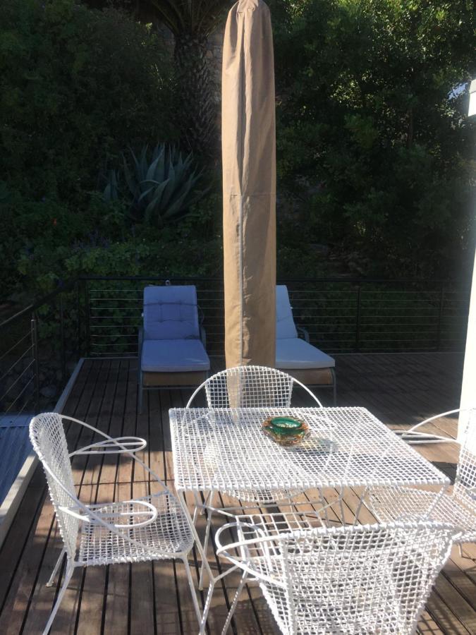 Pangsapuri 270 m² dengan 2 bilik tidur dan 2 bilik mandi peribadi di Camps Bay Cape Town Luaran gambar